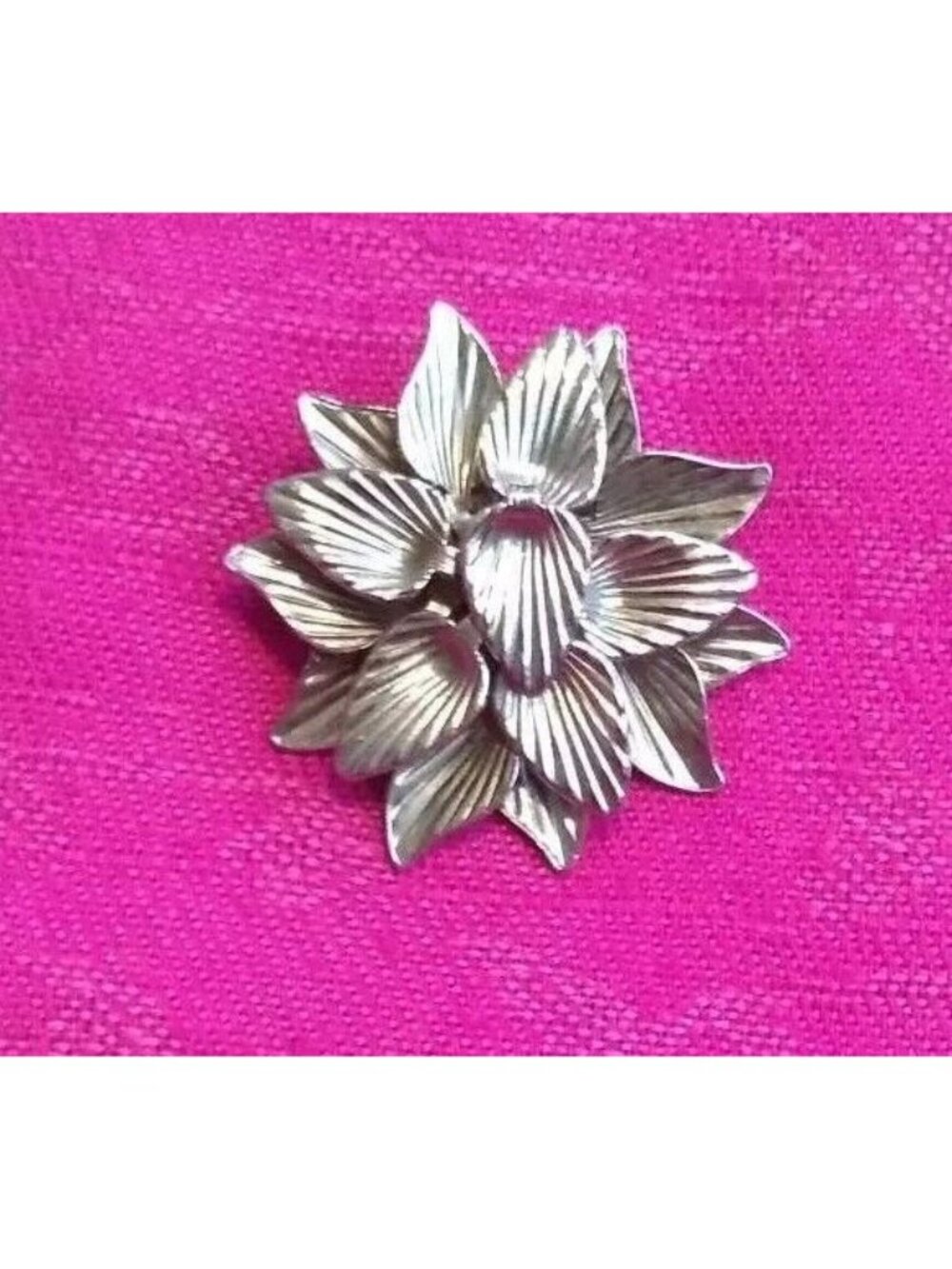 Vintage Flower Brooch Pin Silver Tone Leaf Cluster 1"